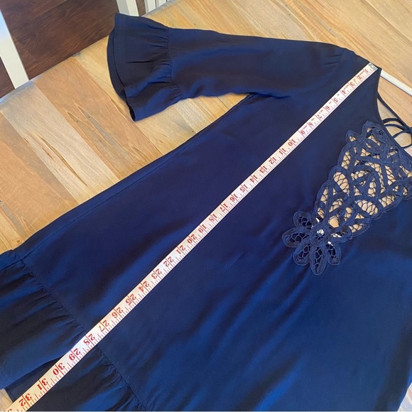 Roxy Gold Soul Coverup Sz M Black Crocheted Lace front Open Back w/tie EUC - Picture 5 of 10